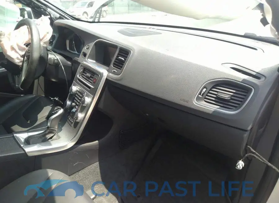 LYV402HK3JB173521# 5