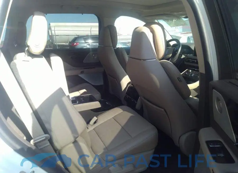 5LM5J7XC2LGL16466# 8