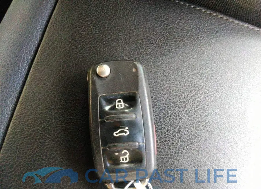 3VW267AJ8GM285042# 11