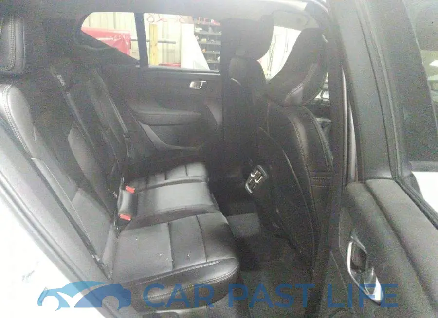 YV4162UK2L2295943# 8