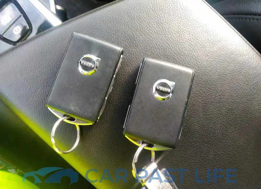 7JRA22TK9LG063120# 11