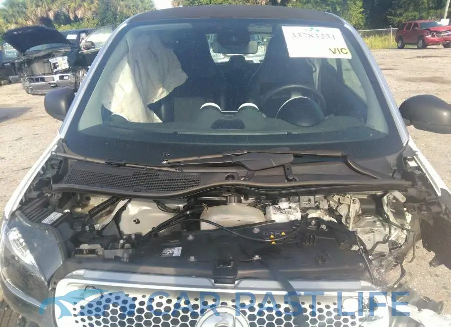WMEFJ5DA3HK171110# 10
