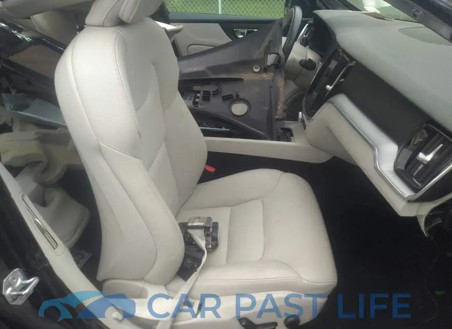 7JRA22TK3LG057250# 5