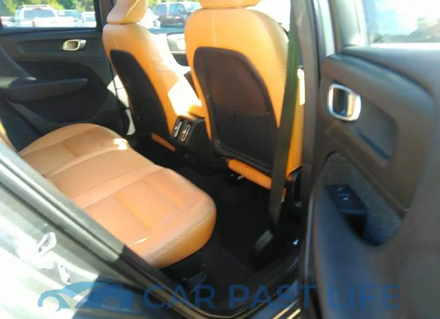 YV4AC2HK1K2152113# 8