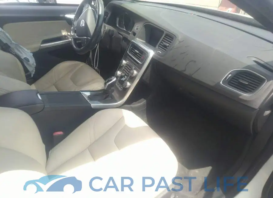 YV149MFK8F1343384# 5