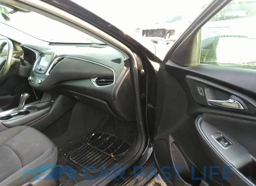 1G1ZD5ST2JF132085# 5