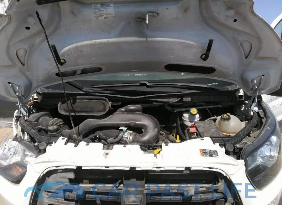 1FTYR2ZM5KKB54558# 10