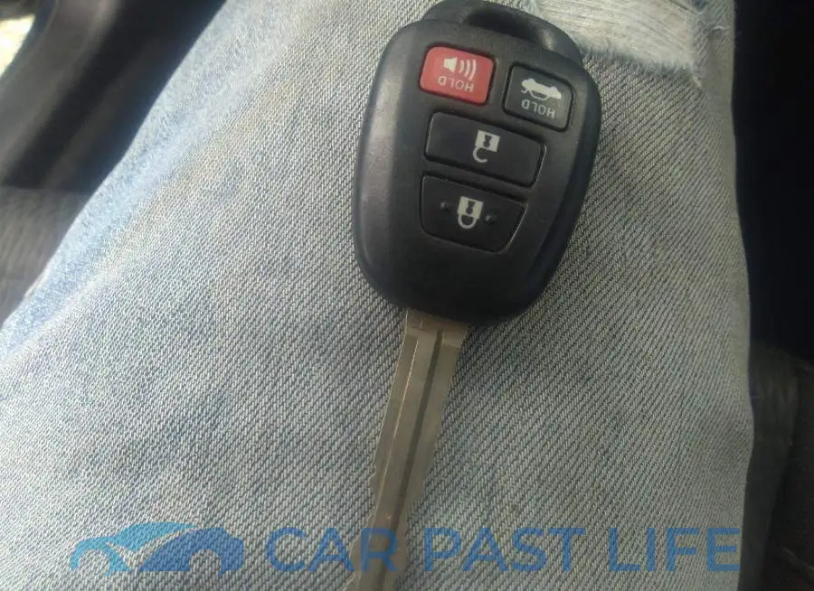 2T1BURHE7HC855961# 11