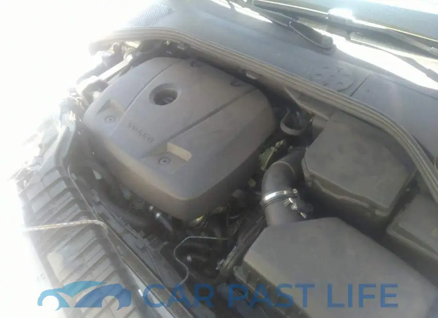 LYV402TK8HB148292# 10
