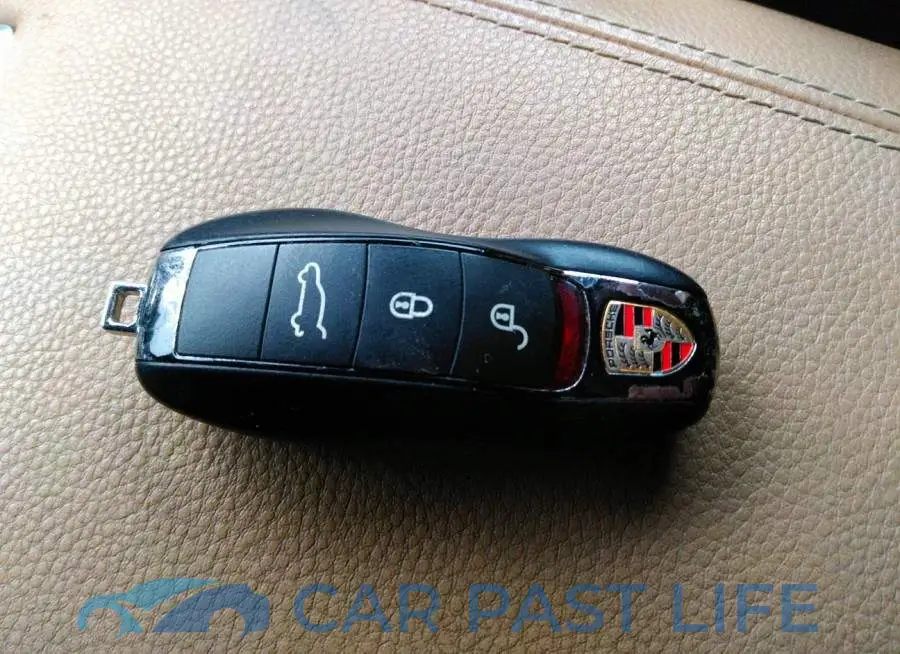 WP1AF2A28GKA40354# 11