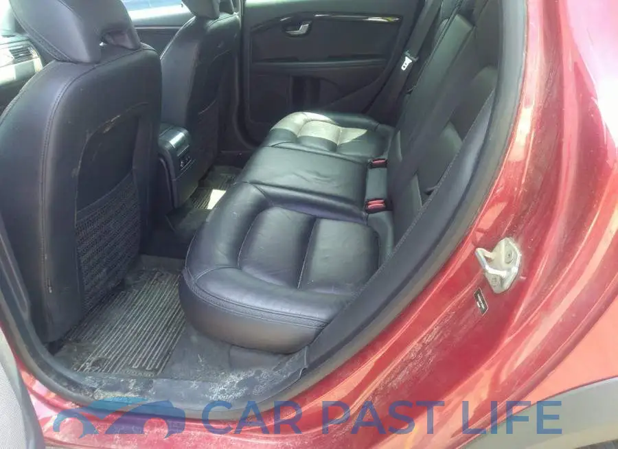 YV4902NKXF1209811# 8