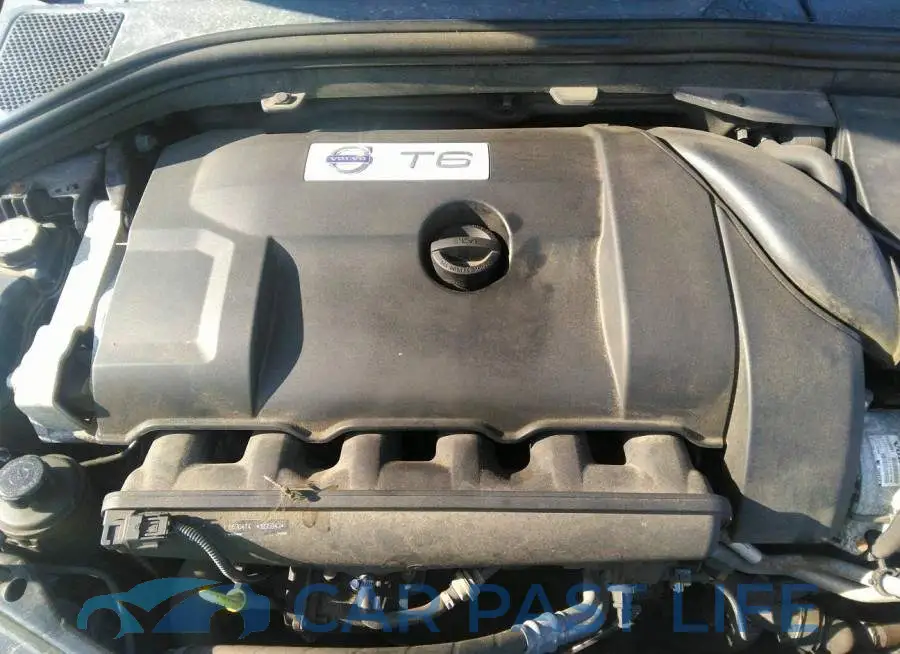 YV4902RS5F2730696# 10