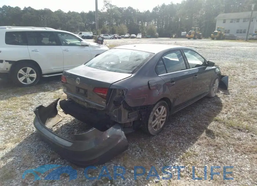 3VW2B7AJ8HM220947# 4