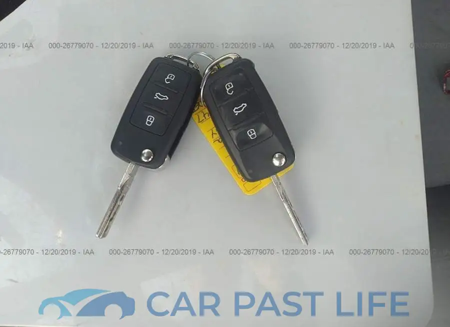 3VW2B7AJ8HM220947# 11