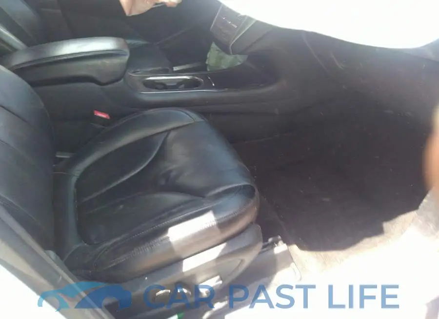 5LMTJ2AH3FUJ15261# 5