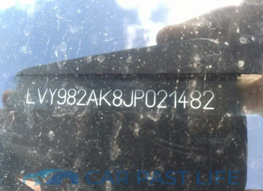 LVY982AK8JP021482# 9