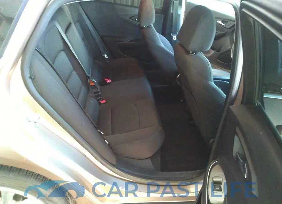 1G1ZD5STXJF135929# 8