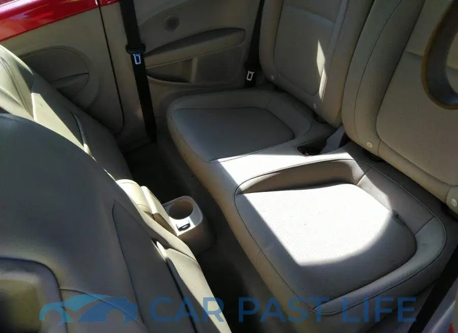 3VWJ17AT0GM616062# 8