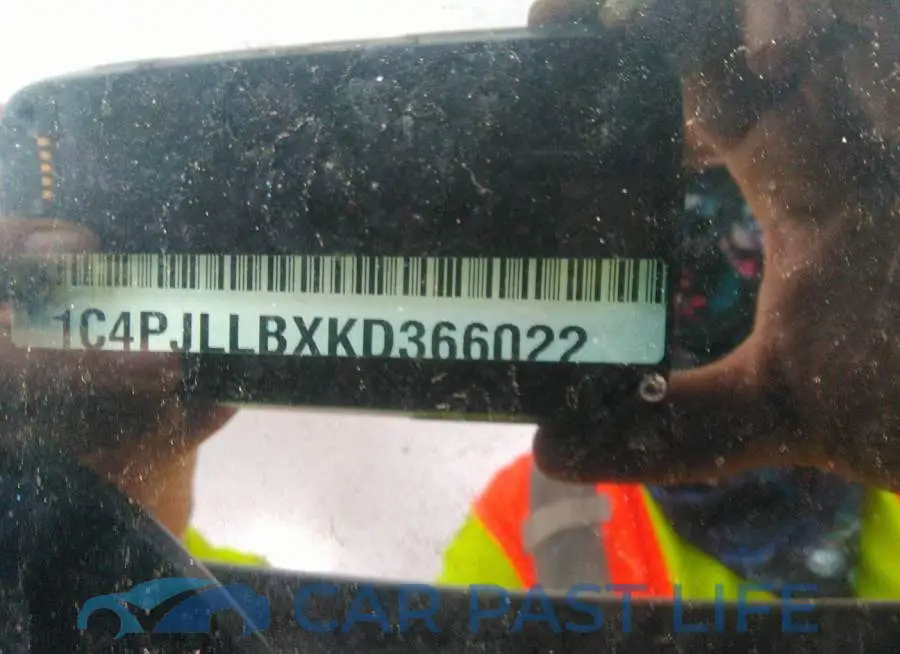 1C4PJLLBXKD366022# 9