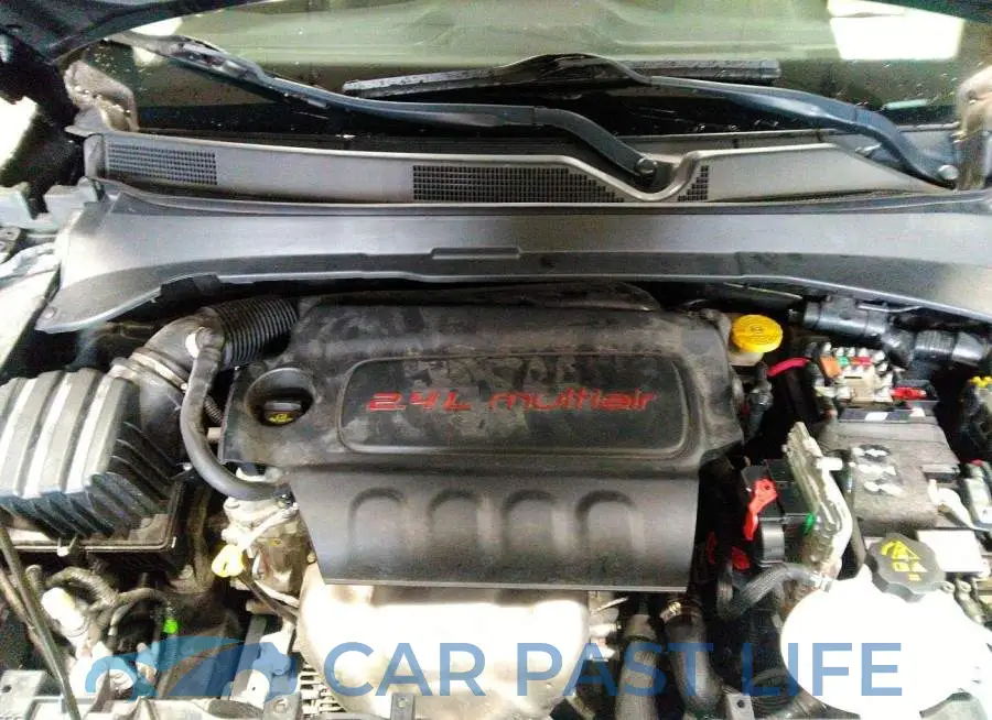 3C4NJDBB9JT112146# 10
