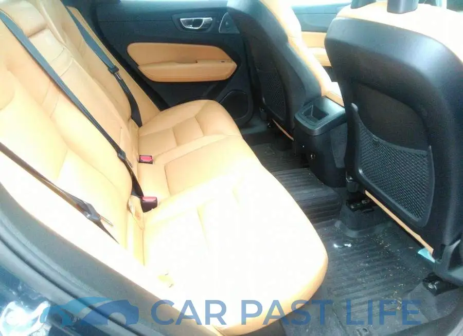 YV4102RK5J1033637# 8