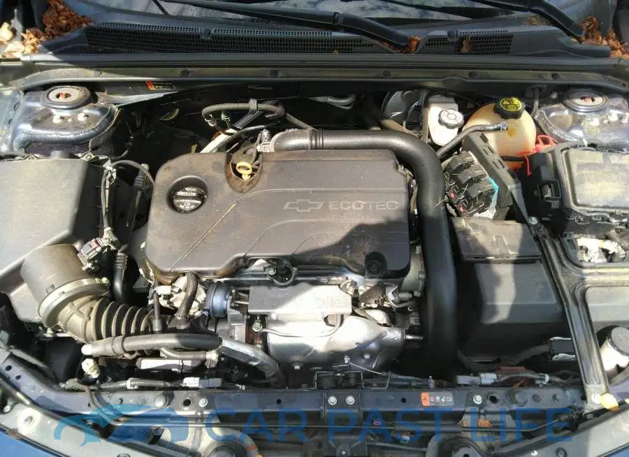 1G1ZE5ST6HF103695# 10