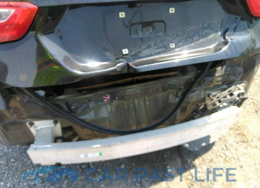 1G1ZB5ST8JF165758# 6