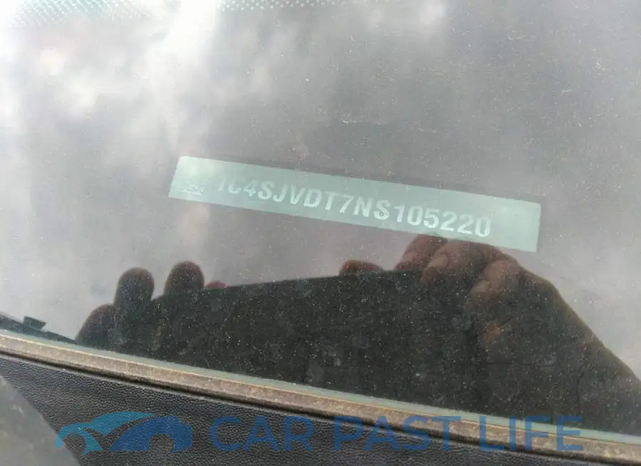1C4SJVDT7NS105220# 9