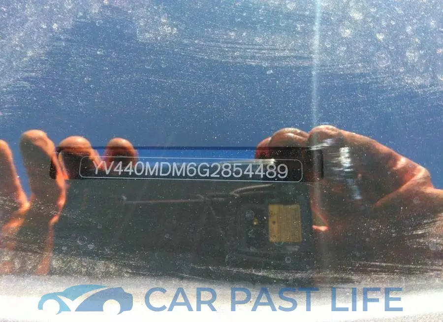 YV440MDM6G2854489# 9