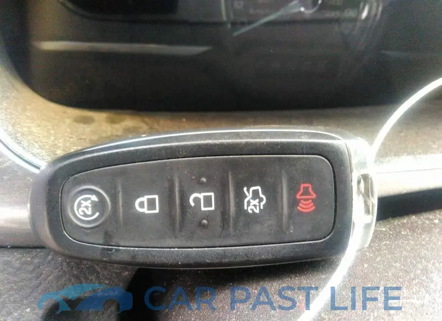 1FAHP2E81JG143210# 11