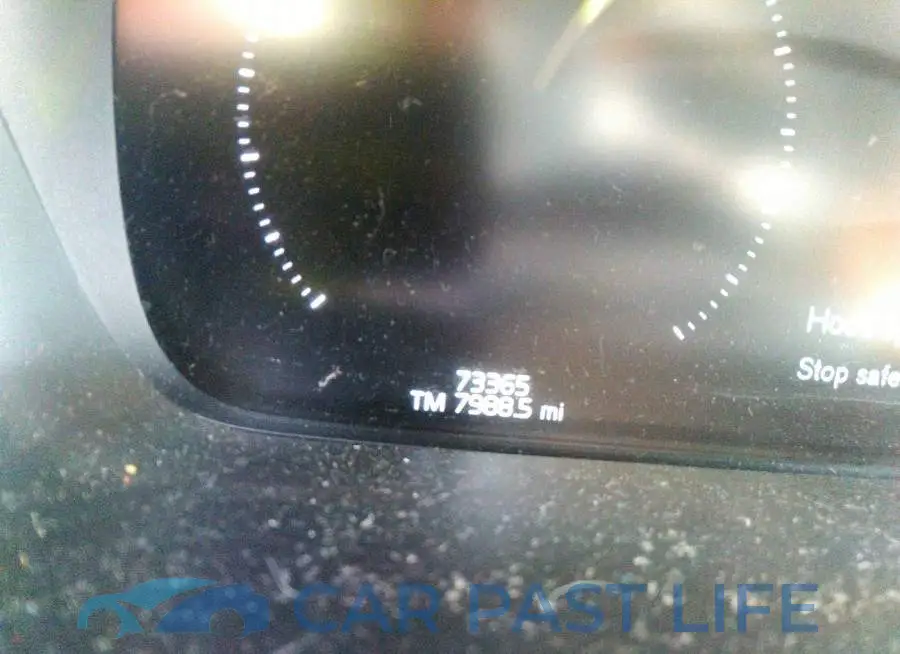 YV4A22PL3J1374900# 7