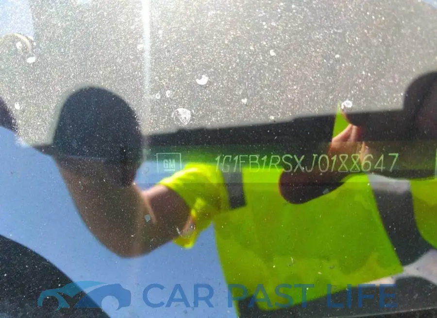 1G1FB1RSXJ0188647# 9
