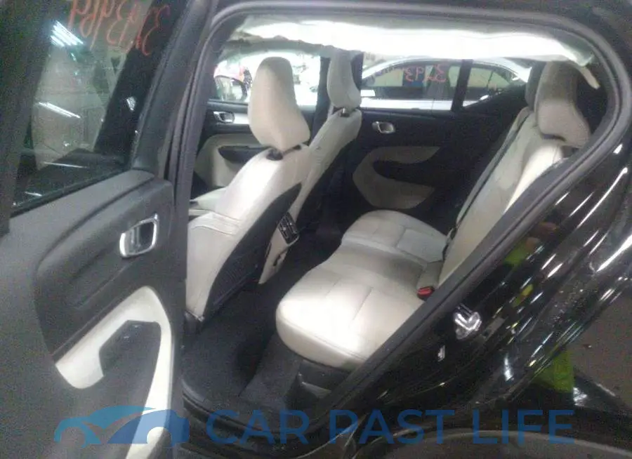 YV4162UK6N2676889# 8