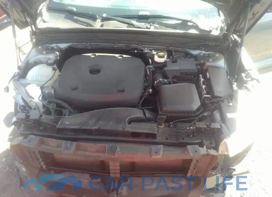 YV4162UM8K2110939# 10