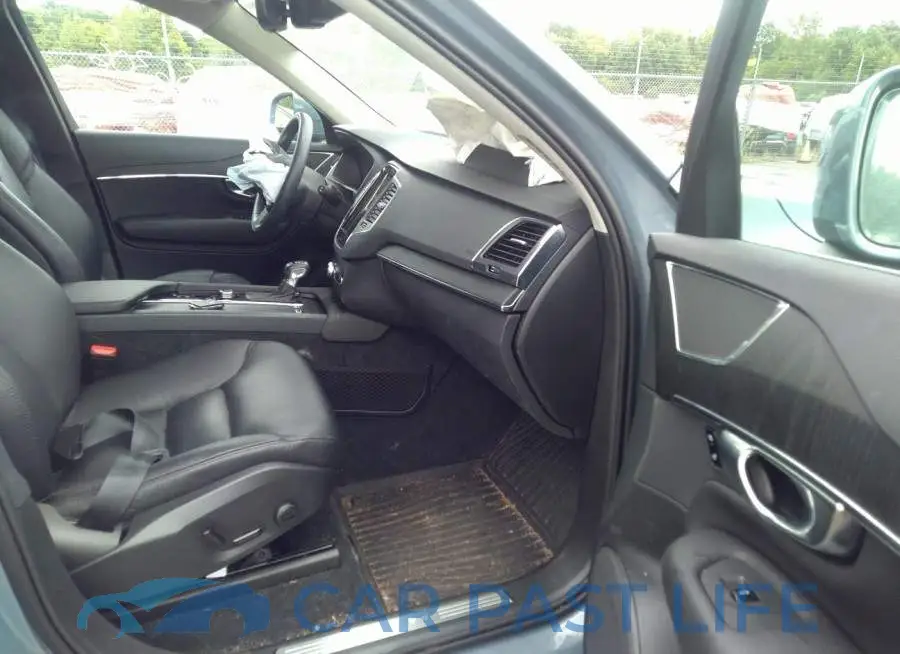 YV4A22PK7L1611477# 5