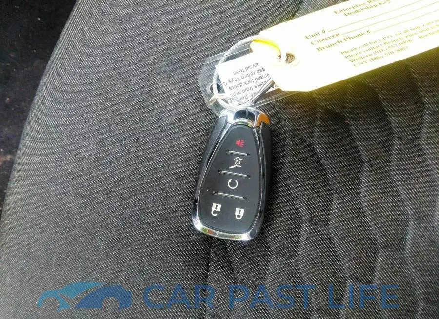2GNAXUEV5K6100978# 11