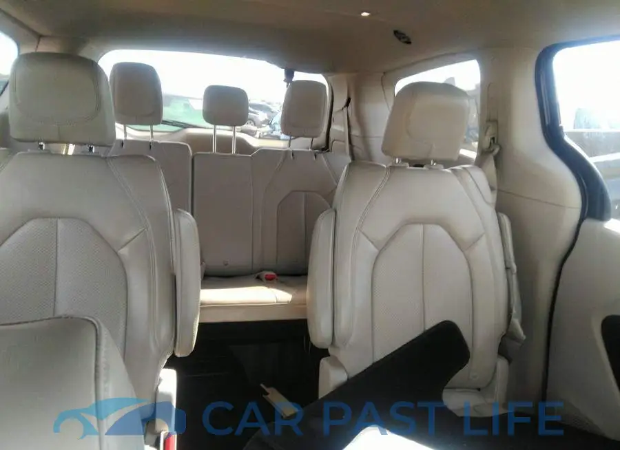 2C4RC1DG3MR543592# 8