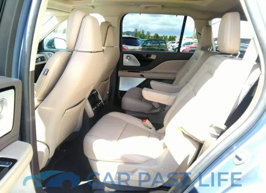 5LM5J7XC3MGL12945# 8