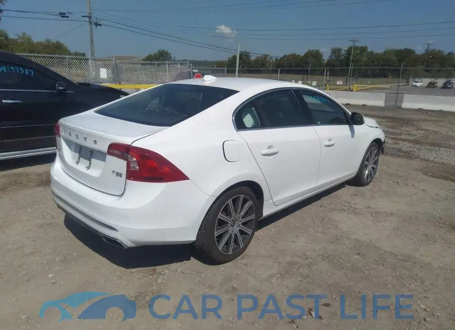 LYV402HK8HB126673# 4
