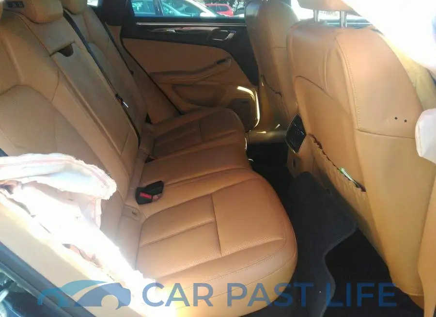 WP1AA2A58JLB14687# 8
