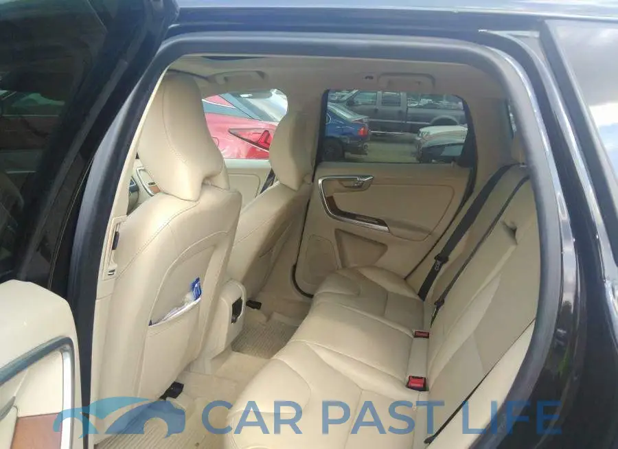 YV4612RM7G2811007# 8