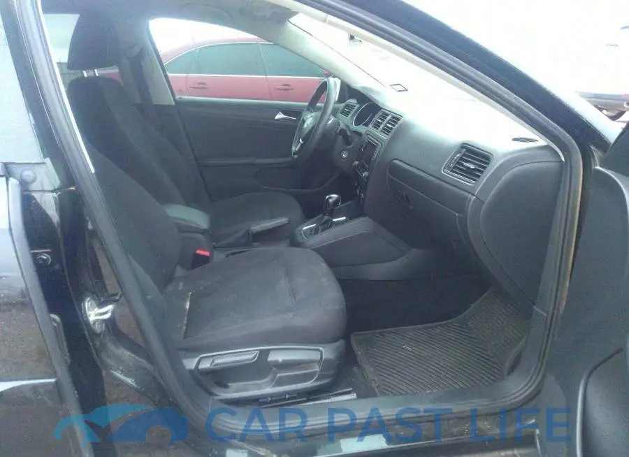 3VW267AJXGM210729# 5