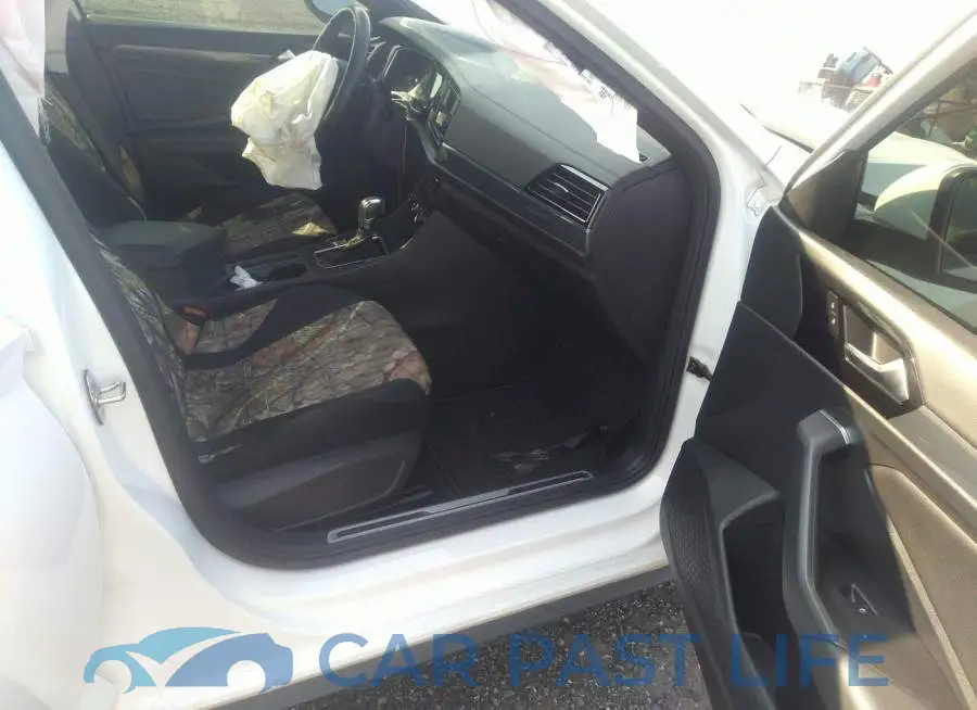 3VW6T7BU2LM039228# 5