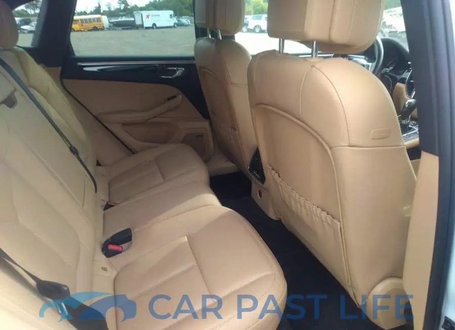 WP1AA2A53JLB11468# 8