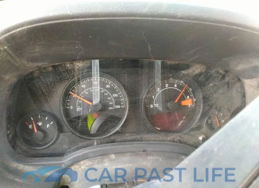 1C4NJCBA4FD104597# 7
