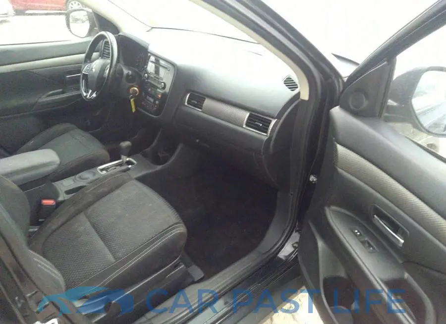 JA4AD2A32GZ000157# 5