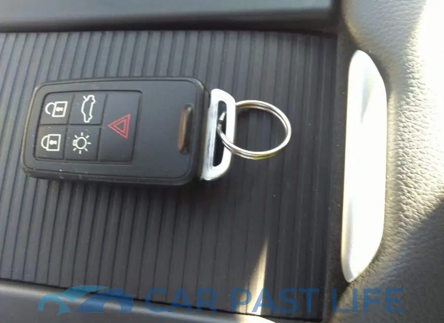 LYV402TM8HB128013# 11