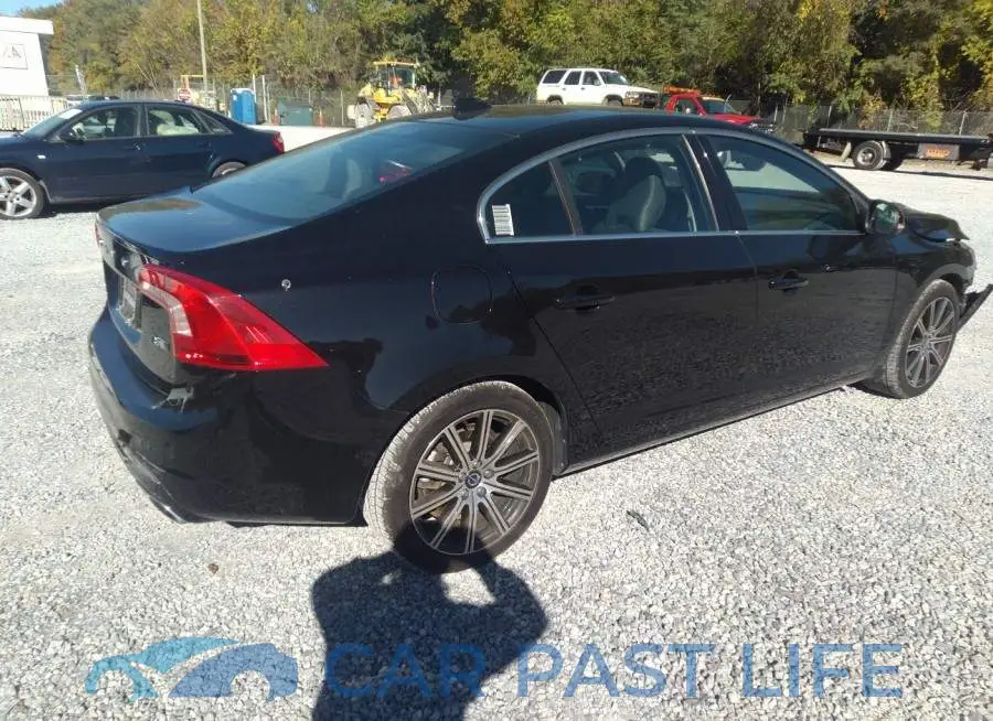 LYV402TM8HB128013# 4