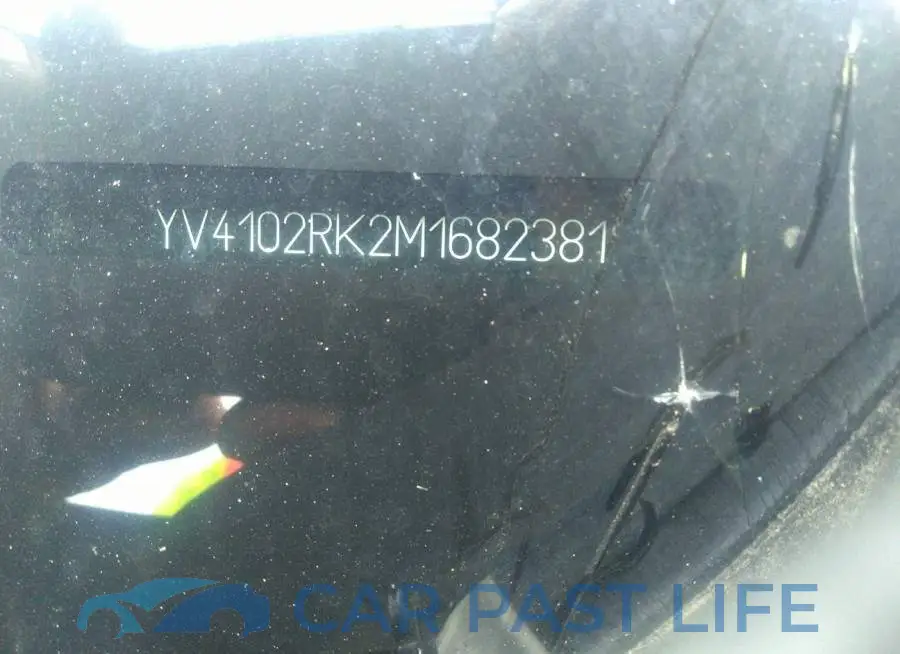 YV4102RK2M1682381# 9