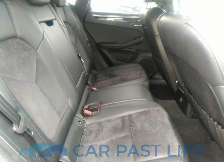 WP1AA2A52JLB10151# 8